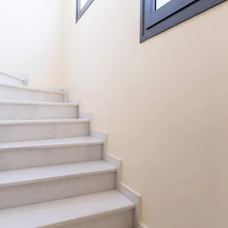 La Casa Rosa Seaside Getaway *